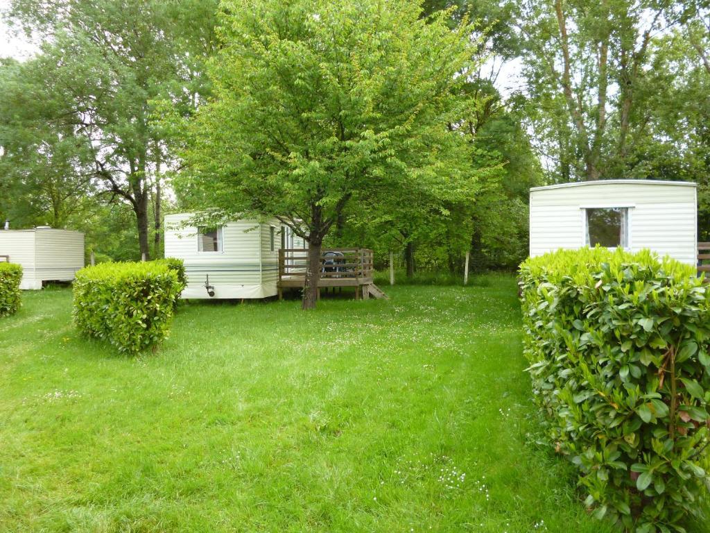 Camping Le Mouliat Hotel Moncrabeau Bilik gambar