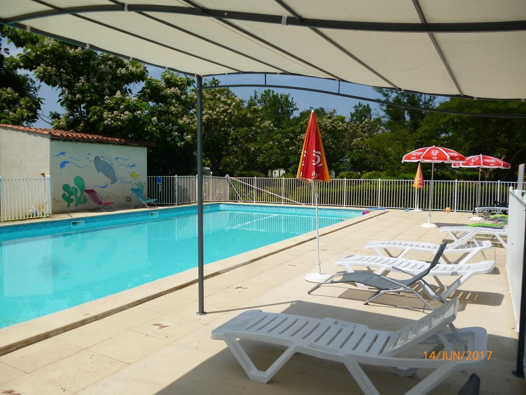Camping Le Mouliat Hotel Moncrabeau Luaran gambar